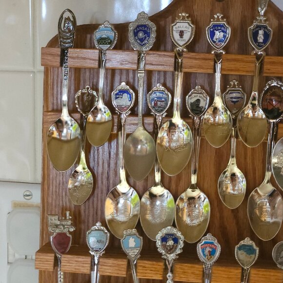 Antique Vintage Souvenir State Spoons Display Rack and 34 Spoons - Picture 3 of 6